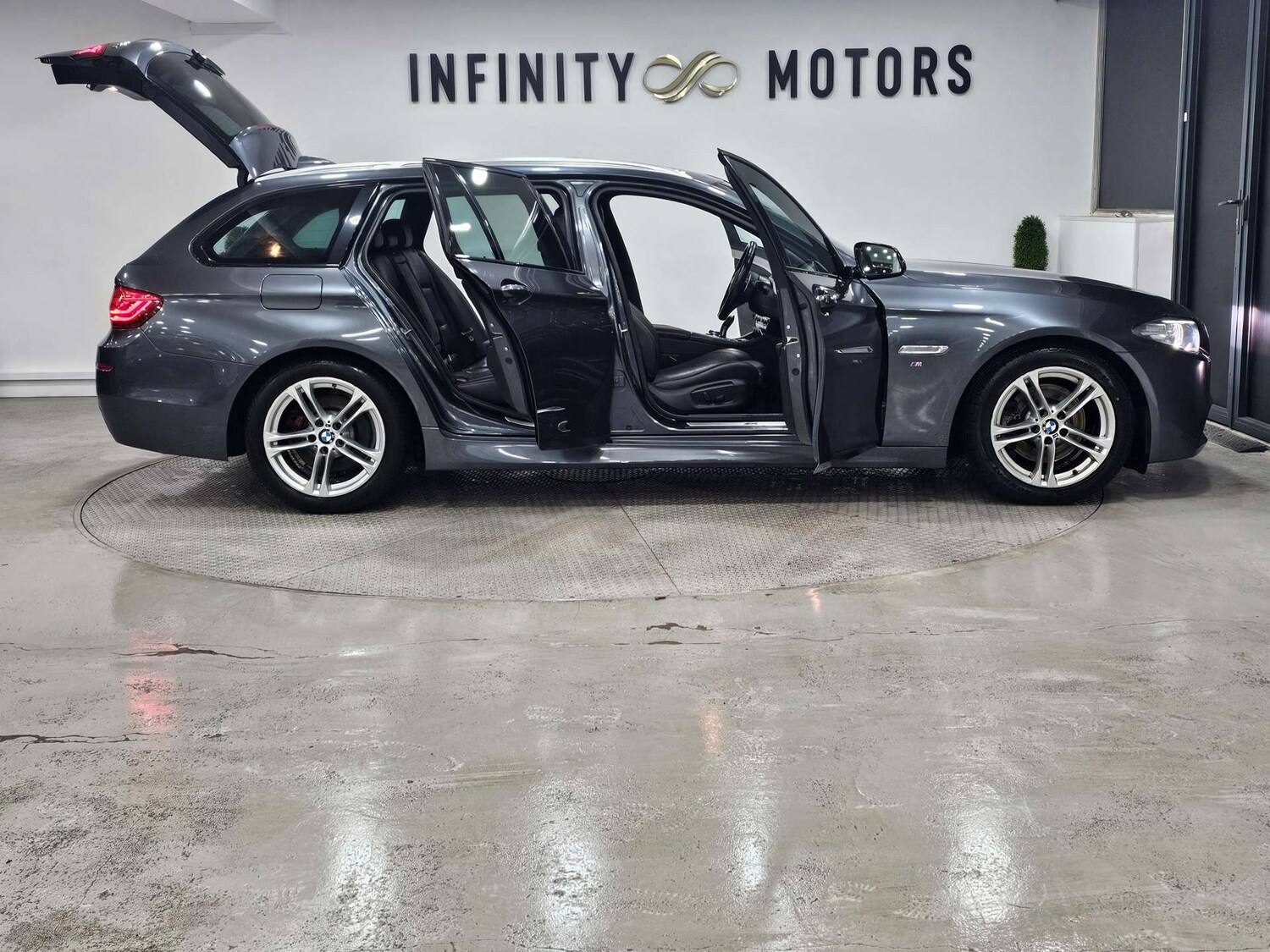 Used BMW 5 Series 2017 for sale - 77688288: Photo 36