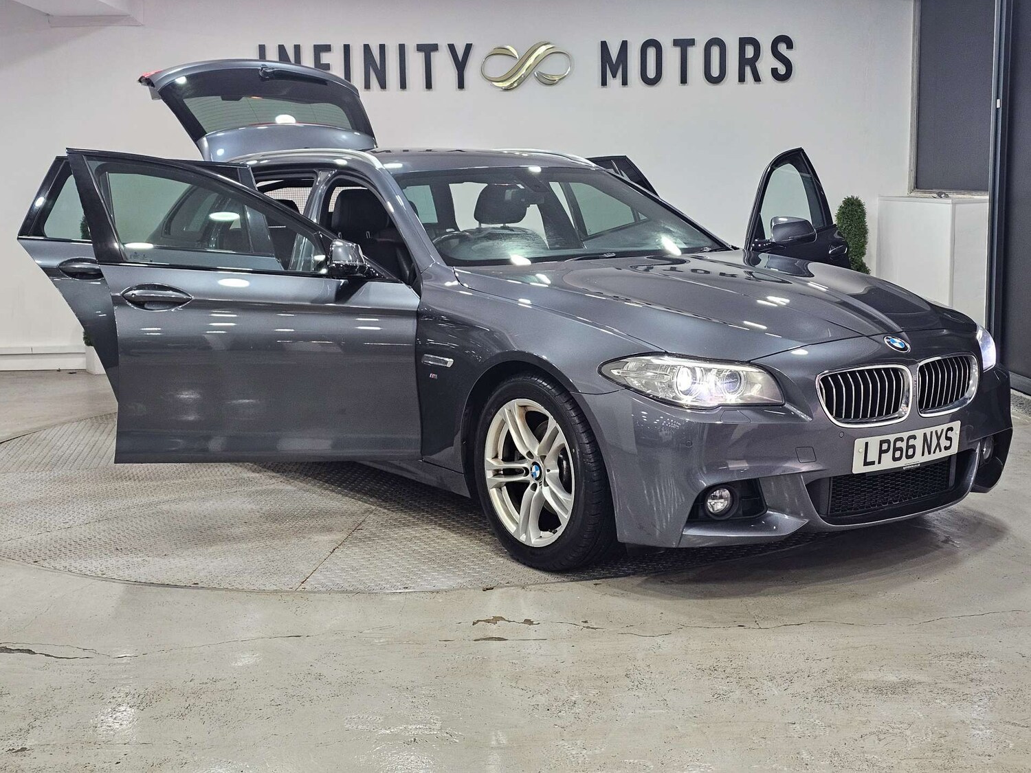 Used BMW 5 Series 2017 for sale - 77688288: Photo 37