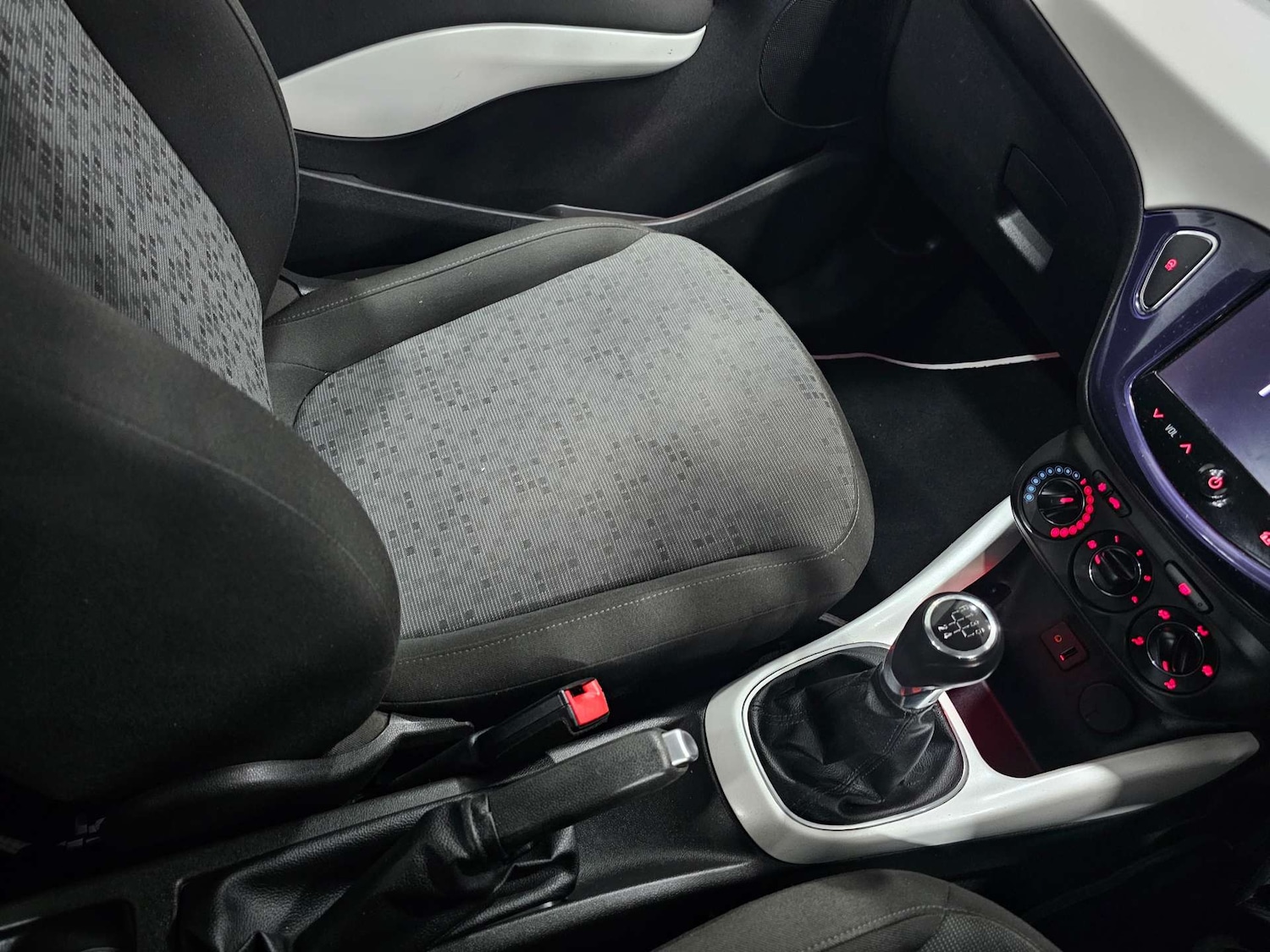 Used Vauxhall ADAM 2013 for sale - 77482432: Photo 56