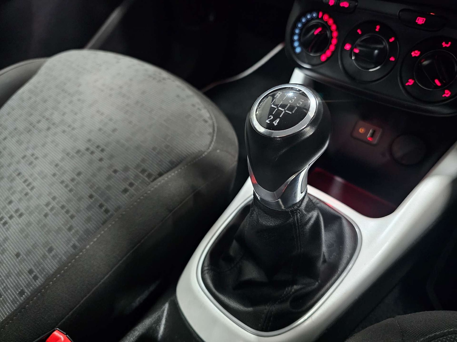 Used Vauxhall ADAM 2013 for sale - 77482432: Photo 57