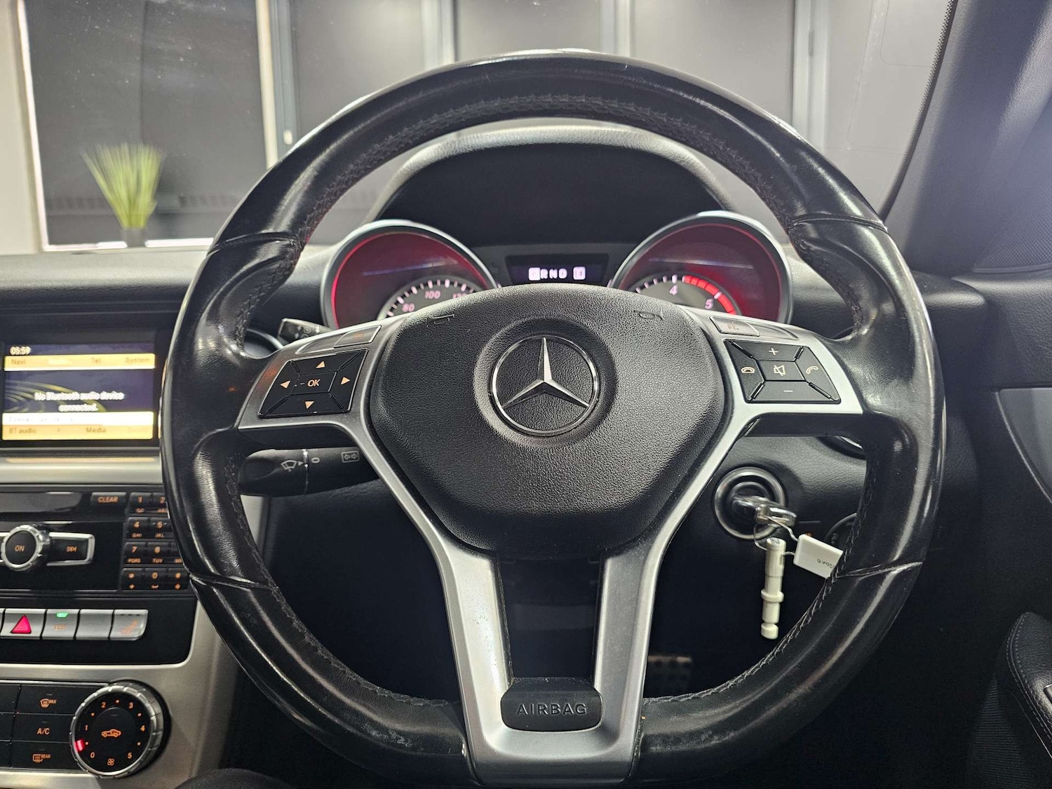 Used Mercedes-Benz SLK 2012 for sale - 78190073: Photo 10