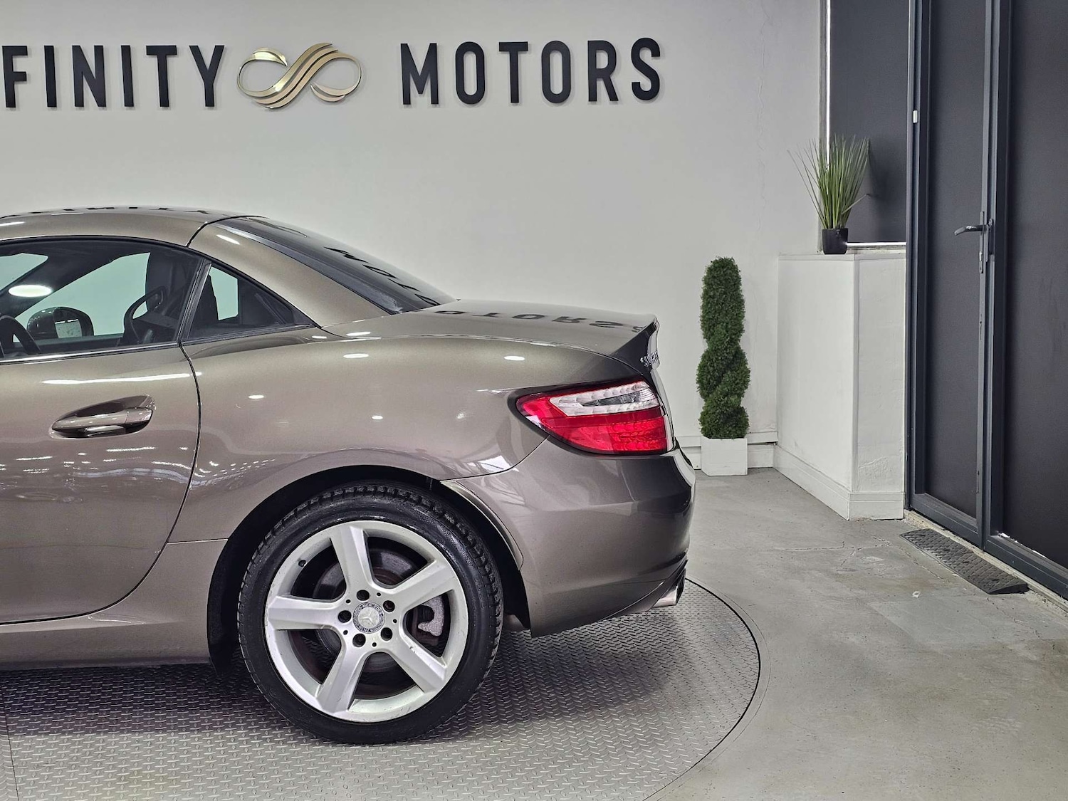 Used Mercedes-Benz SLK 2012 for sale - 78190073: Photo 21