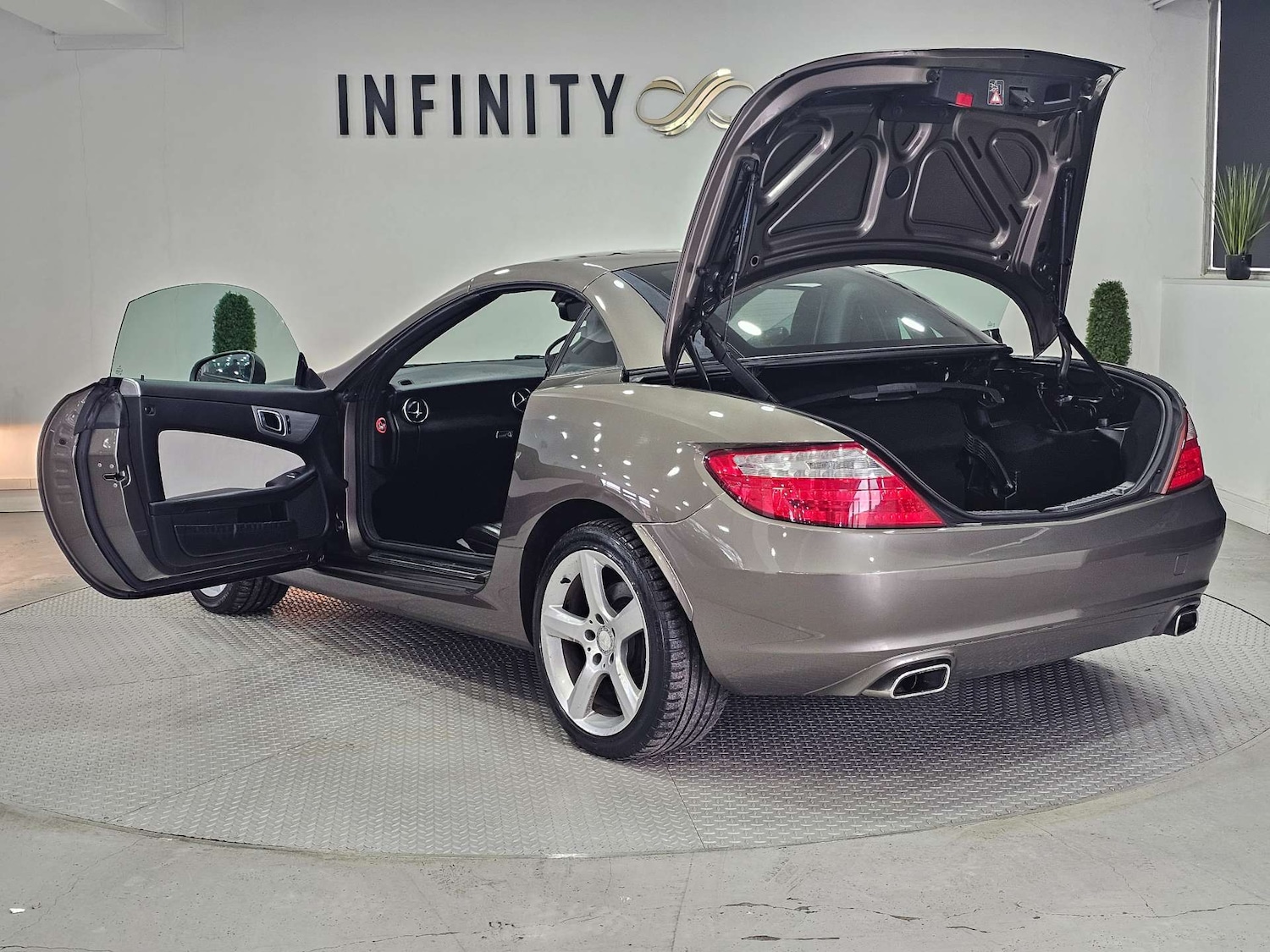 Used Mercedes-Benz SLK 2012 for sale - 78190073: Photo 47