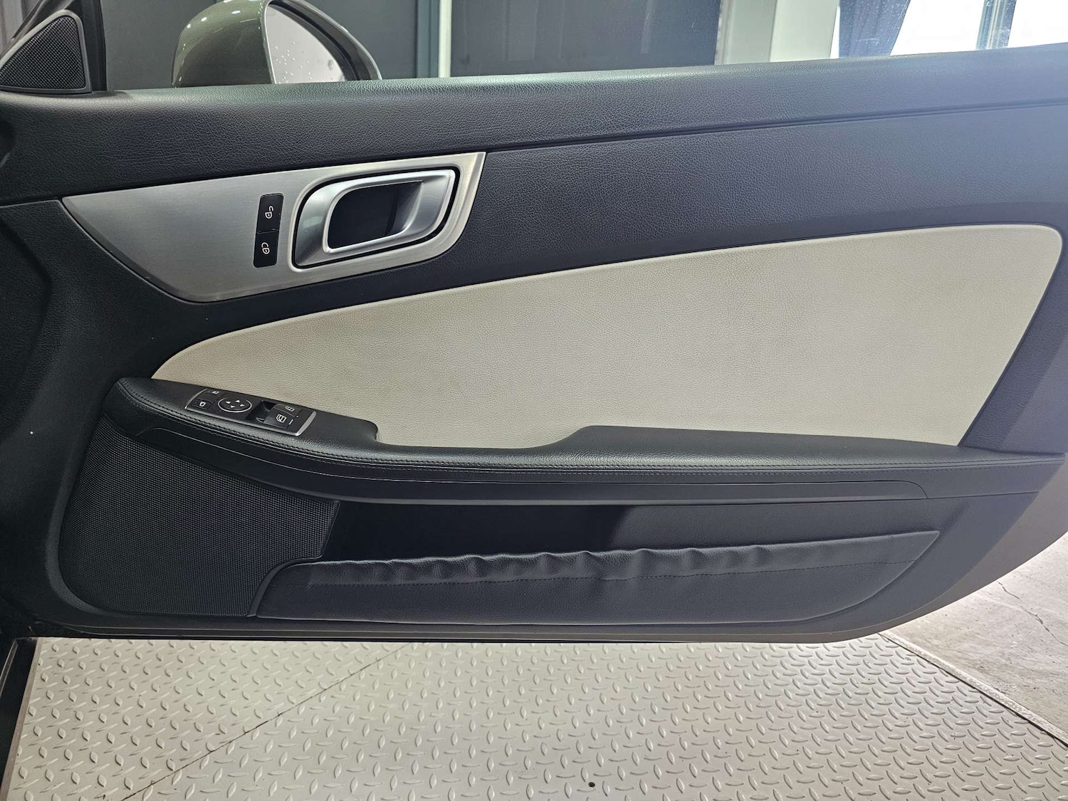 Used Mercedes-Benz SLK 2012 for sale - 78190073: Photo 54