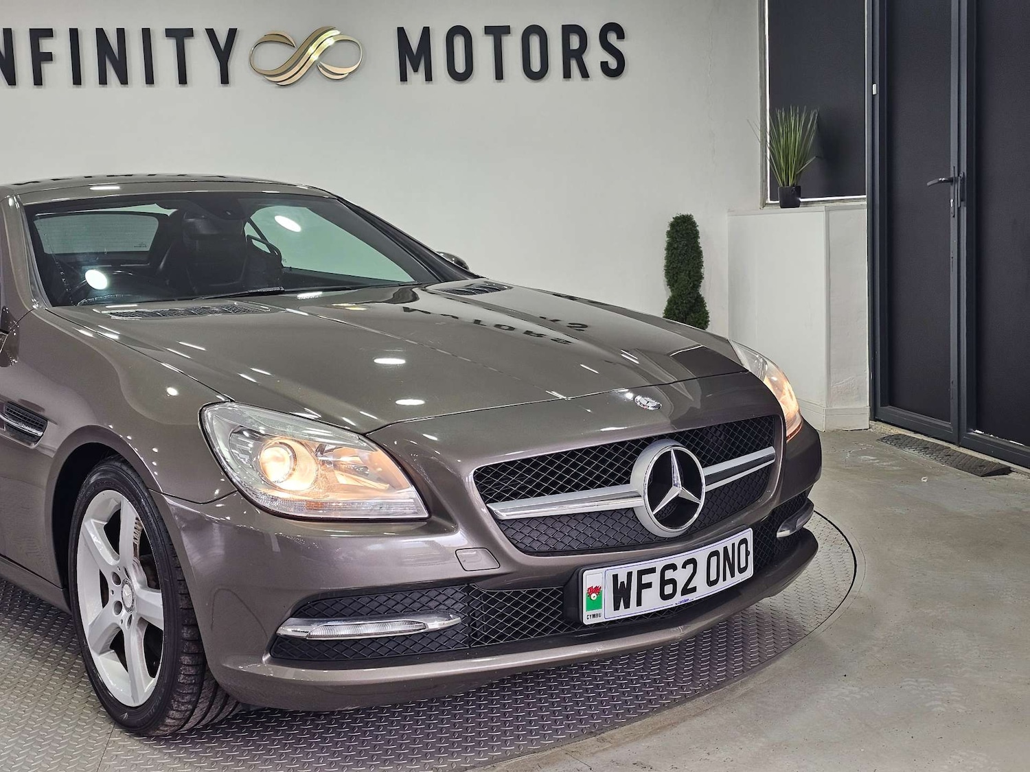 Used Mercedes-Benz SLK 2012 for sale - 78190073: Photo 6