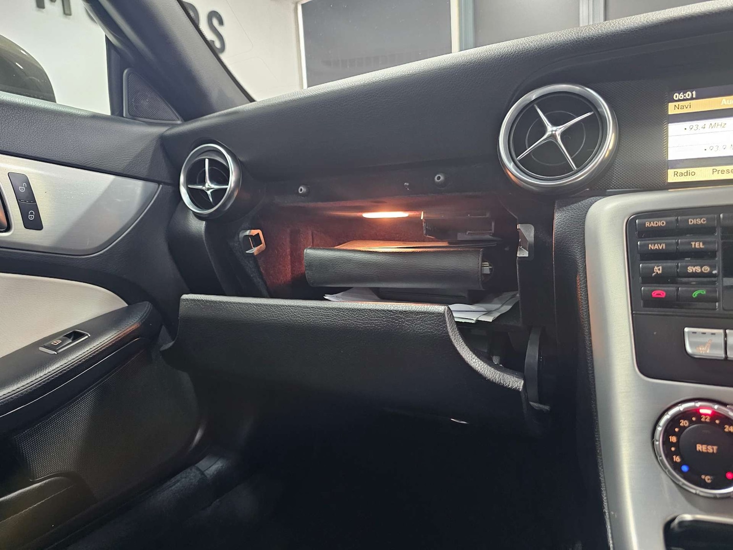 Used Mercedes-Benz SLK 2012 for sale - 78190073: Photo 74