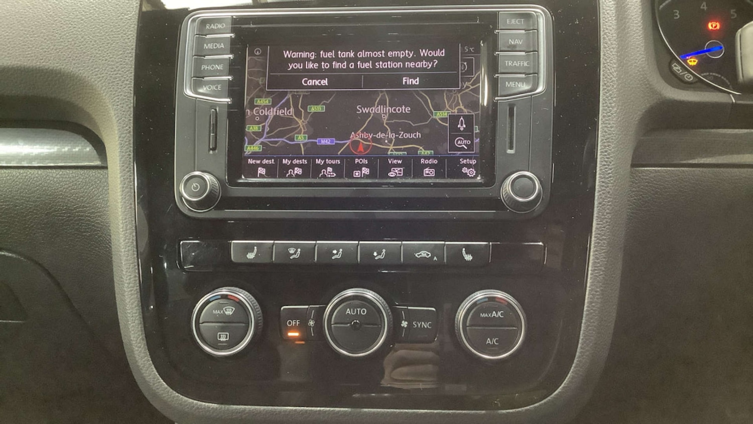 Used Volkswagen Scirocco 2015 for sale - 77261418: Photo 14