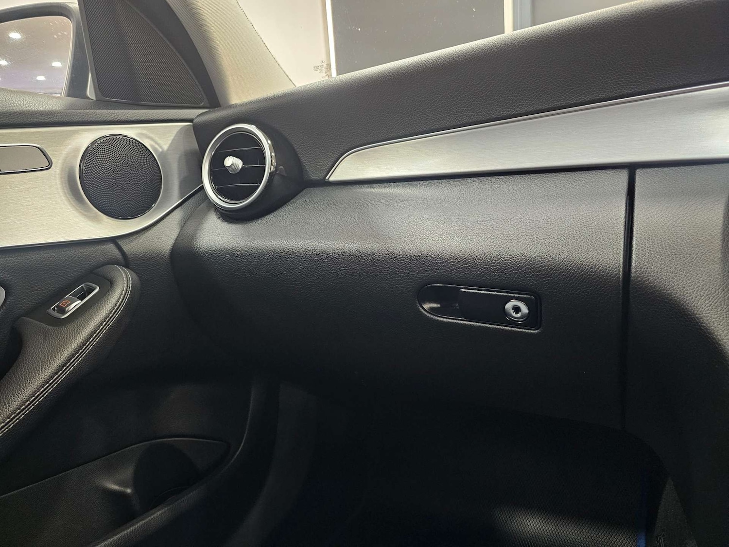 Used Mercedes-Benz C Class 2016 for sale - 77026742: Photo 76