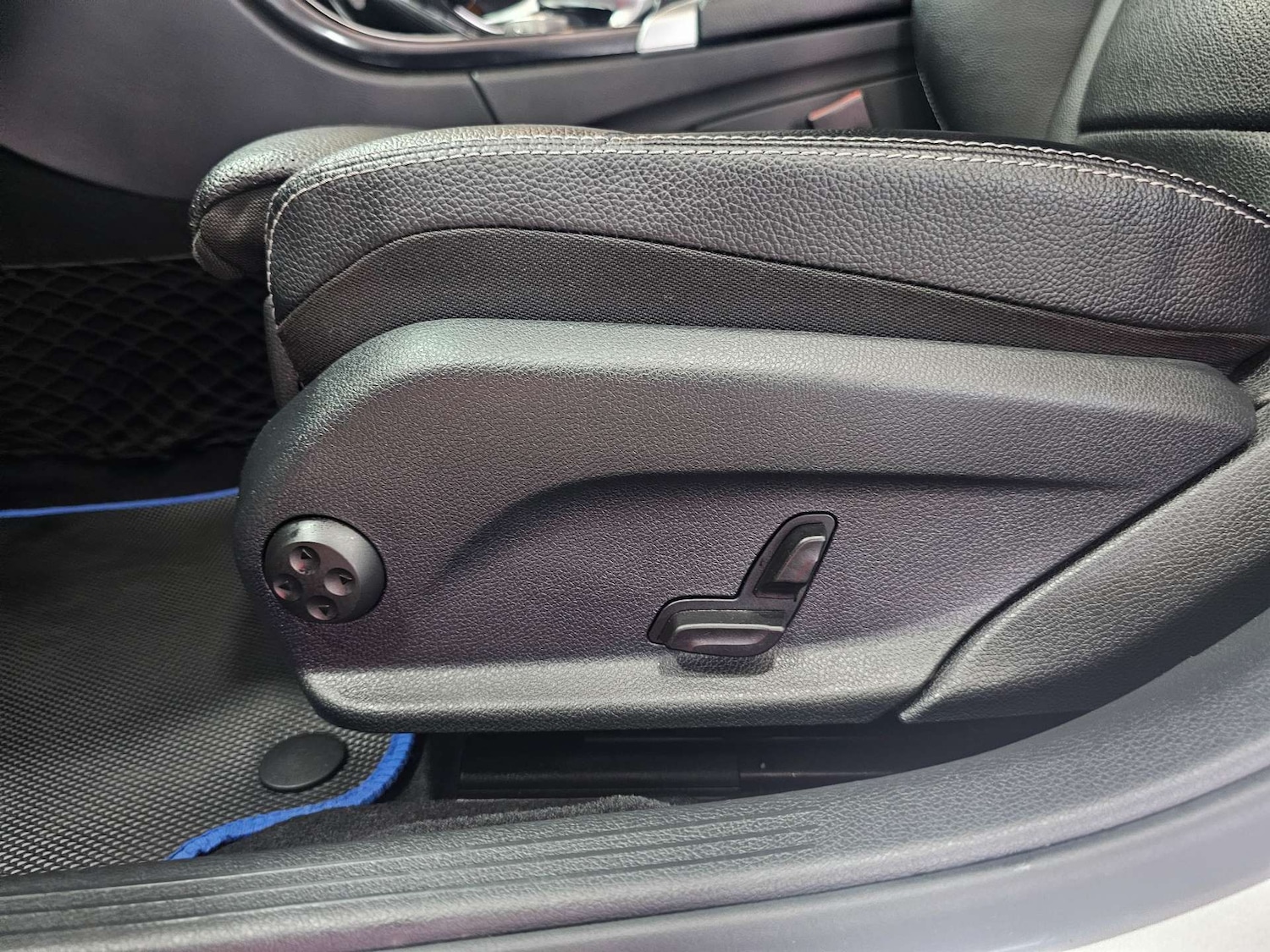 Used Mercedes-Benz C Class 2016 for sale - 77026742: Photo 97