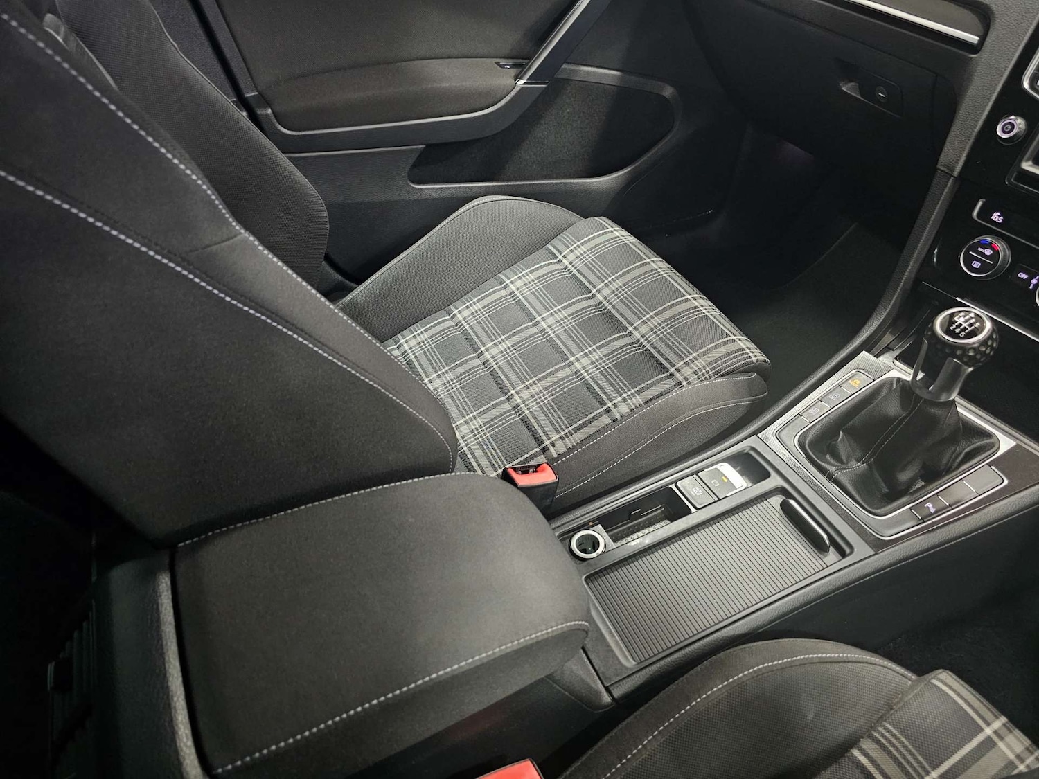 Used Volkswagen Golf 2014 for sale - 77638757: Photo 13