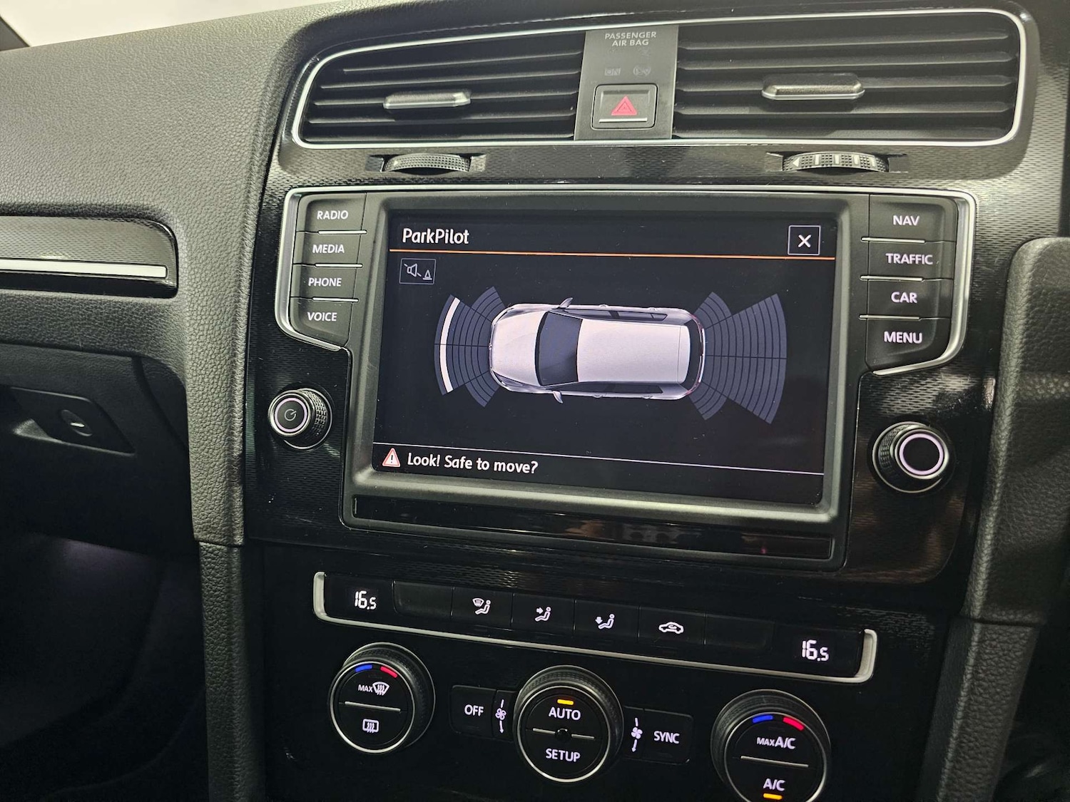 Used Volkswagen Golf 2014 for sale - 77638757: Photo 15