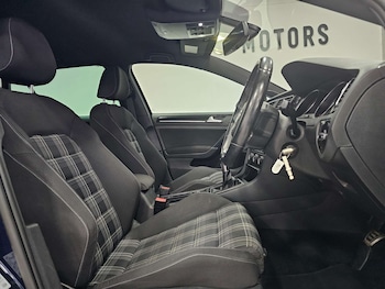 Used Volkswagen Golf 2014 for sale - 77638757: Photo