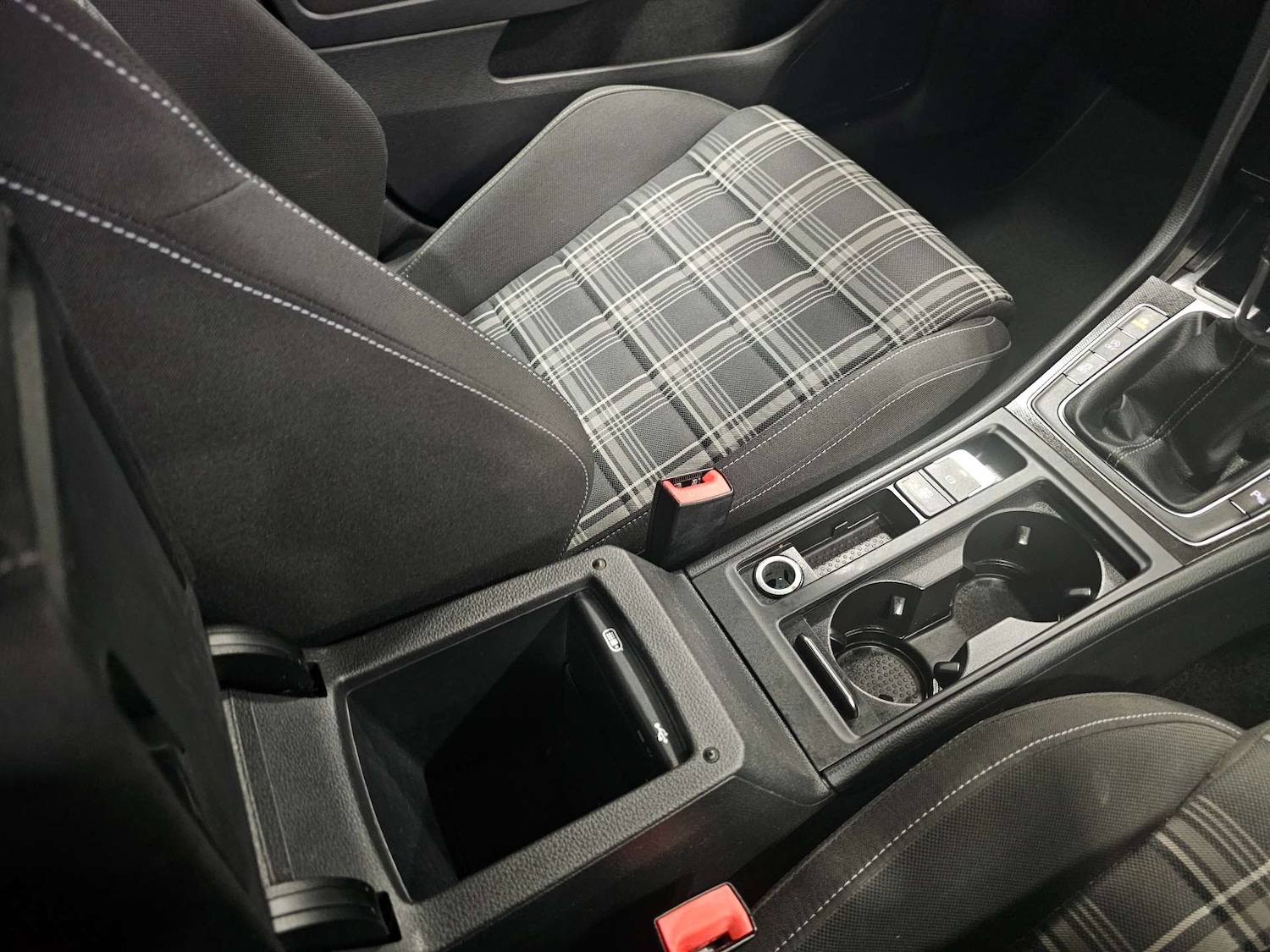 Used Volkswagen Golf 2014 for sale - 77638757: Photo 56