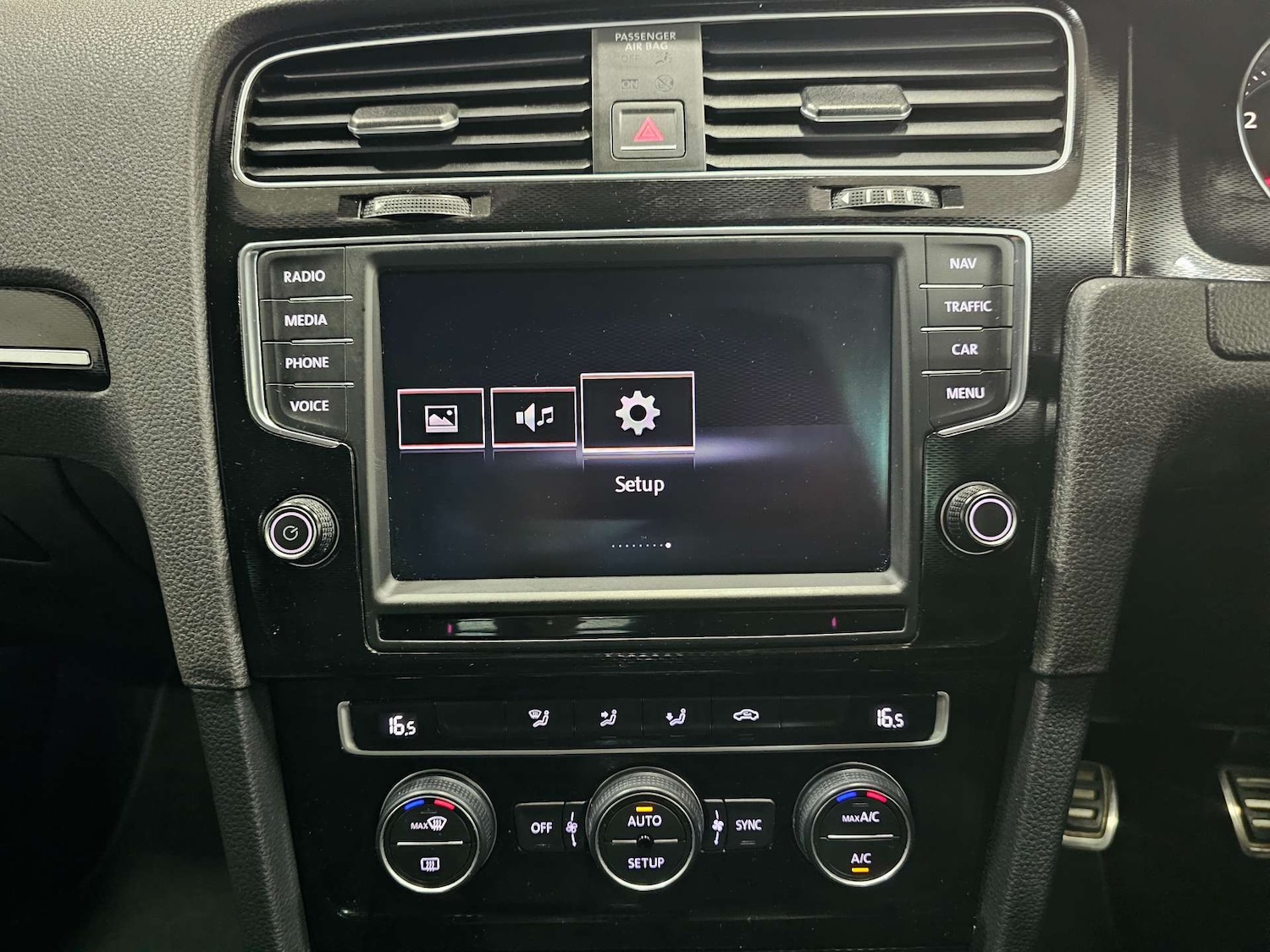 Used Volkswagen Golf 2014 for sale - 77638757: Photo 63