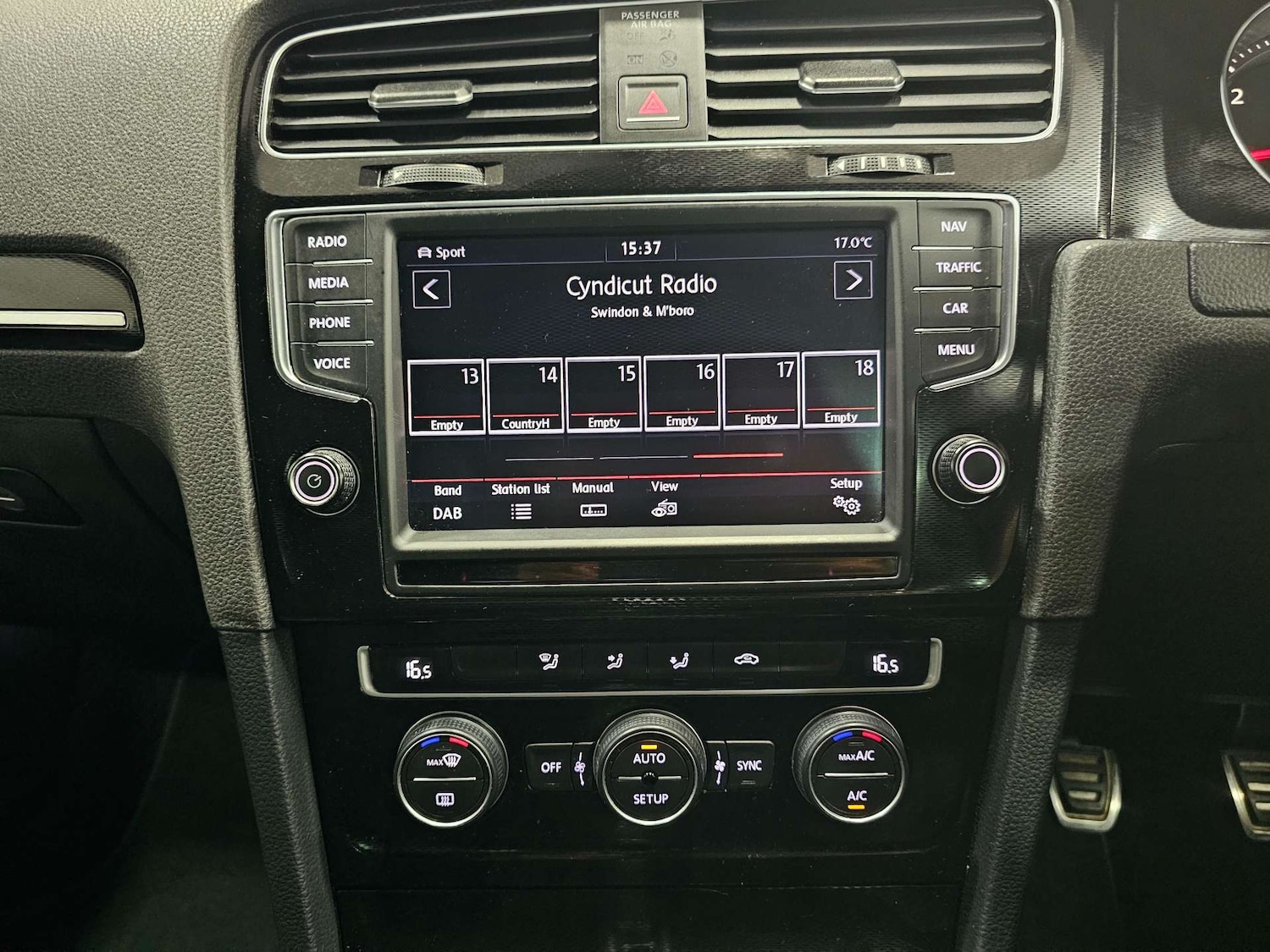 Used Volkswagen Golf 2014 for sale - 77638757: Photo 64