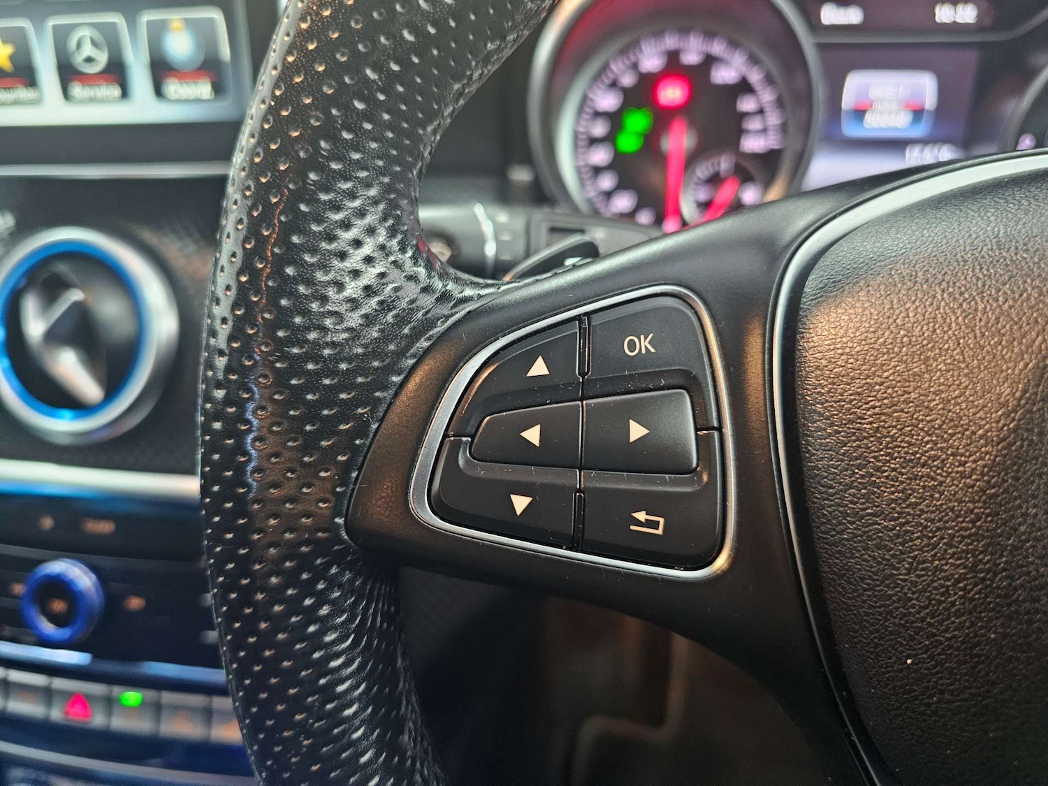 Used Mercedes-Benz A-Class 2016 for sale - 76972315: Photo 64