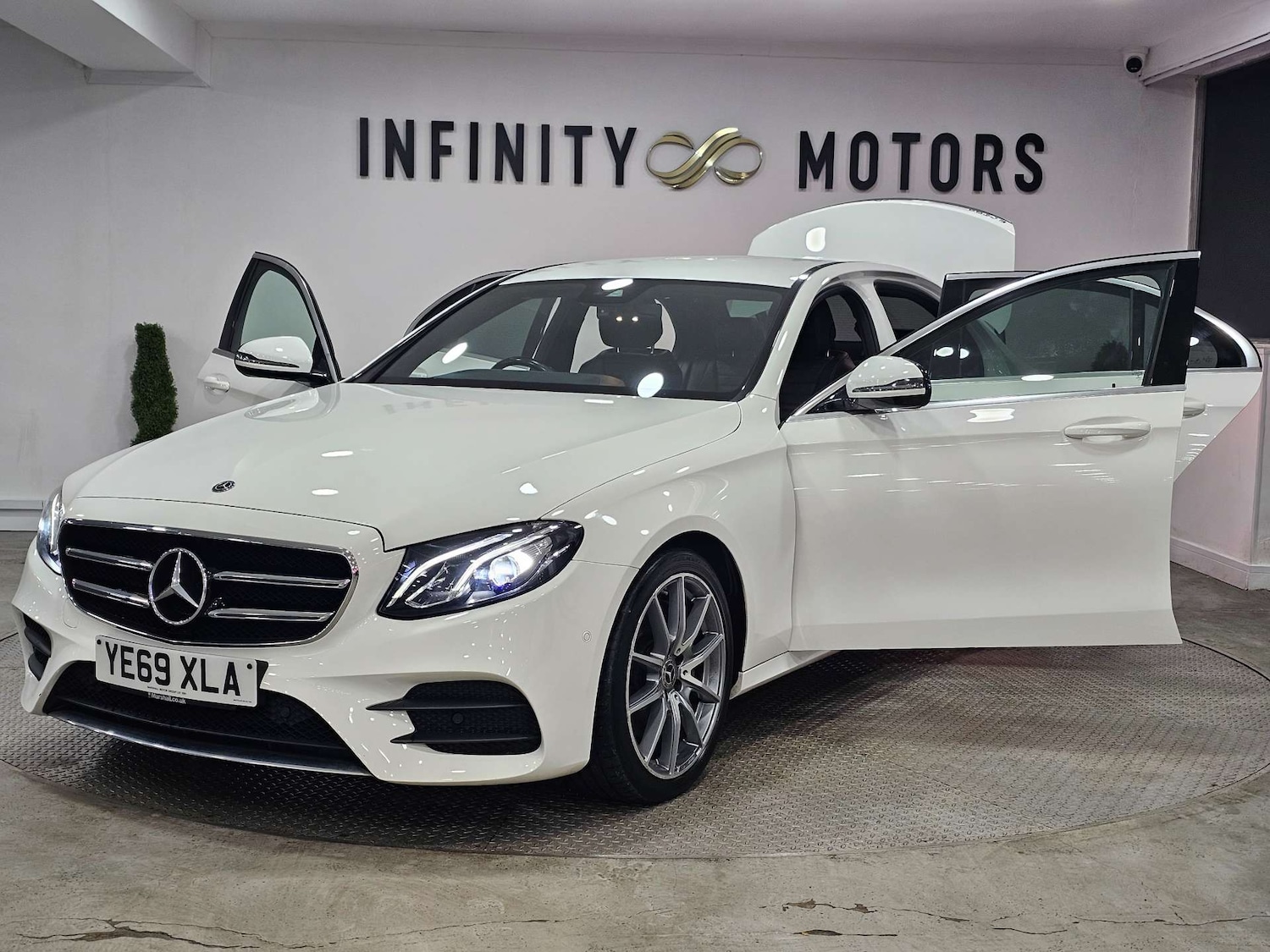 Used Mercedes-Benz E Class 2019 for sale - 77065399: Photo 46