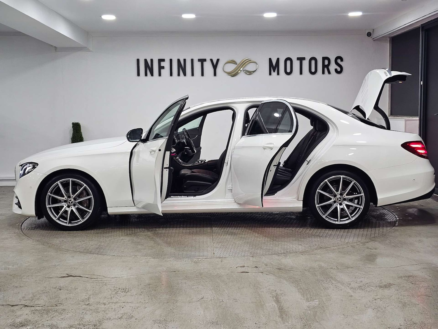 Used Mercedes-Benz E Class 2019 for sale - 77065399: Photo 47