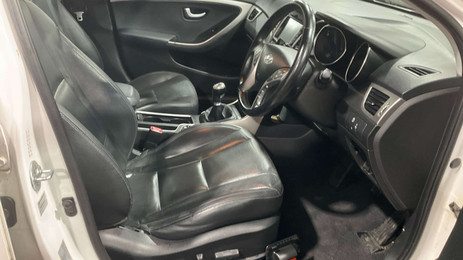 Used Hyundai i30 2015 for sale - 76972320: Photo 12