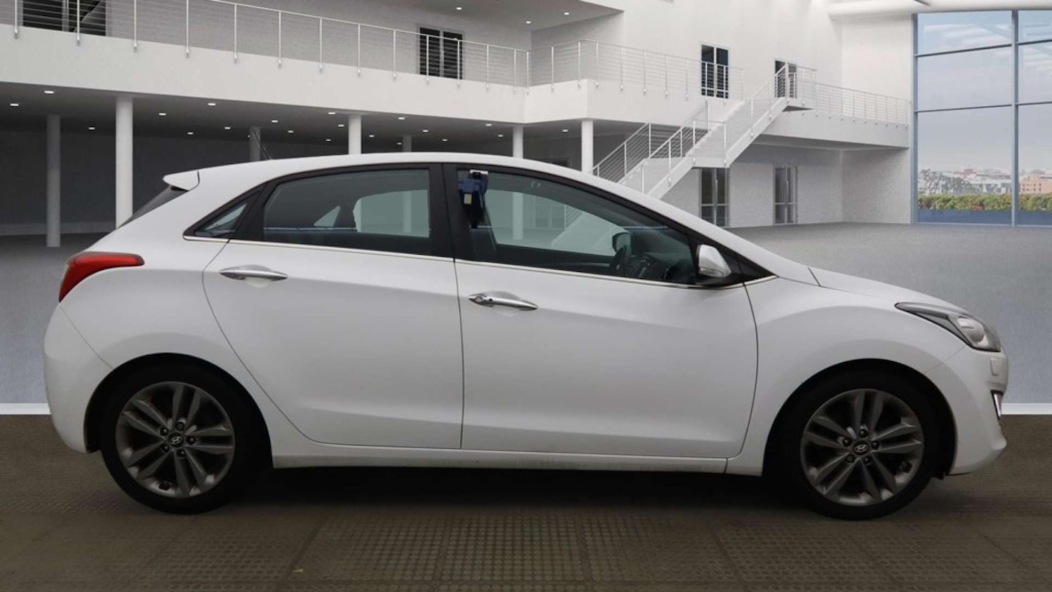 Used Hyundai i30 2015 for sale - 76972320: Photo 7