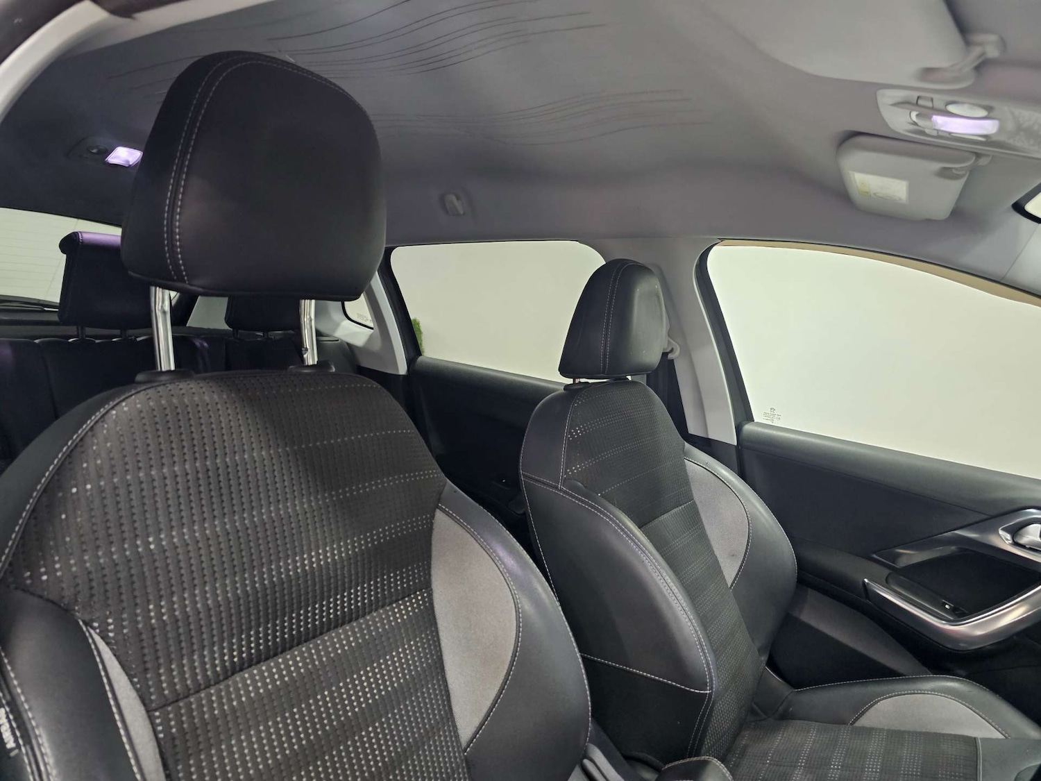 Used Peugeot 2008 2018 for sale - 76972461: Photo 10