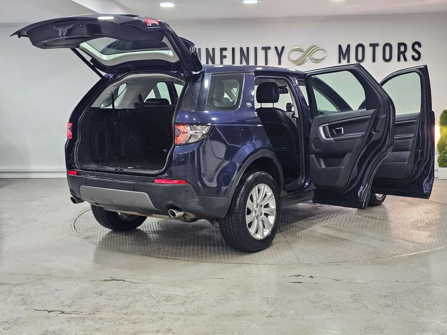 Used Land Rover Discovery Sport 2015 for sale - 77073394: Photo 48