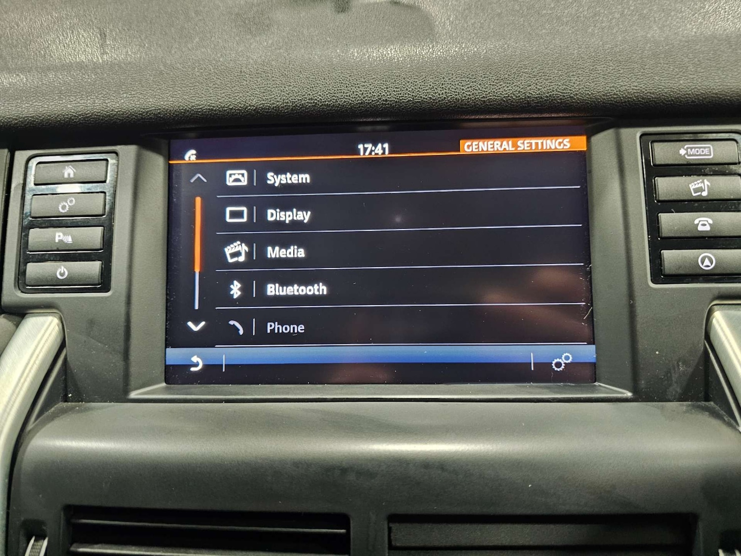 Used Land Rover Discovery Sport 2015 for sale - 77073394: Photo 73