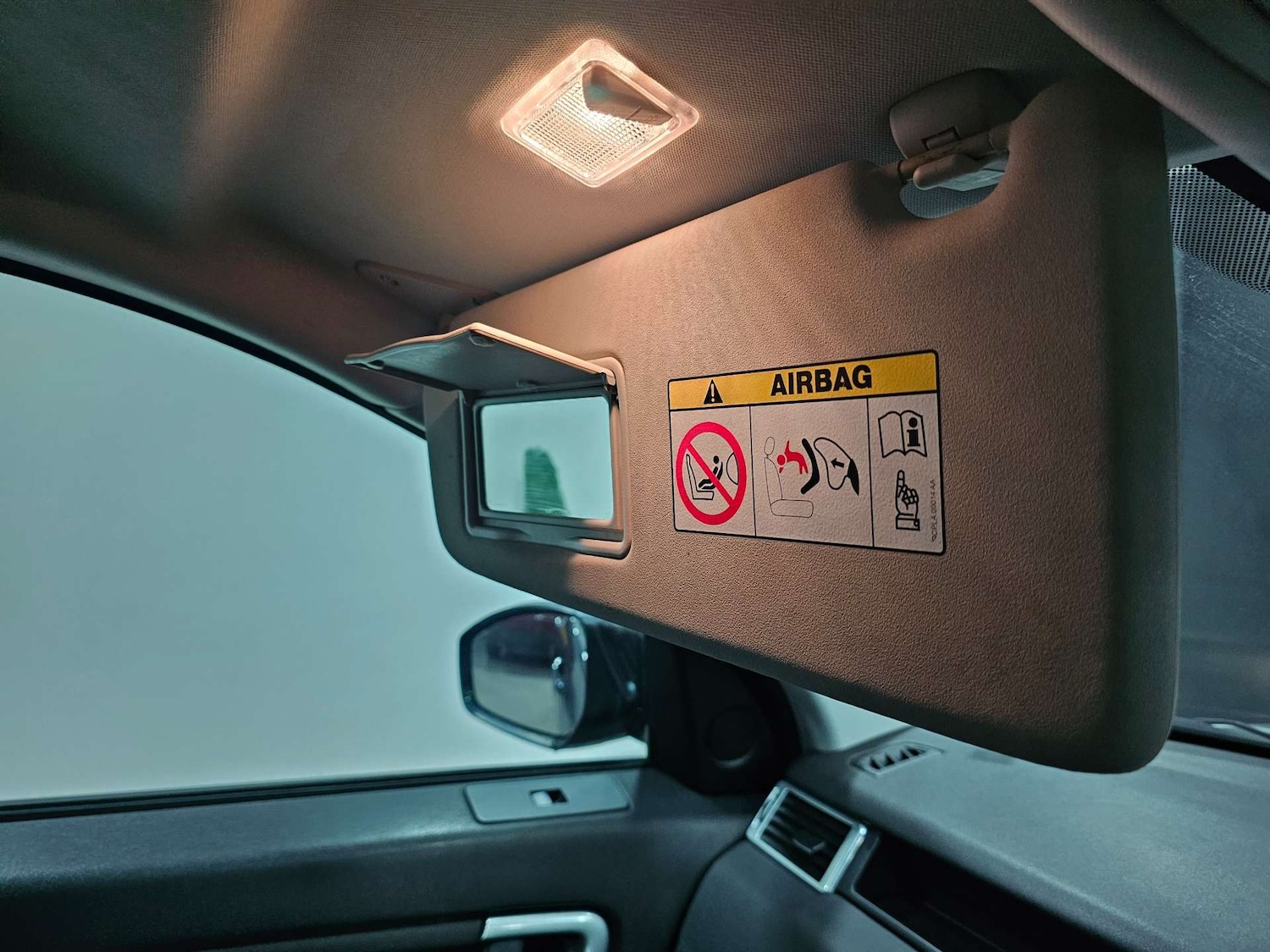 Used Land Rover Discovery Sport 2015 for sale - 77073394: Photo 75