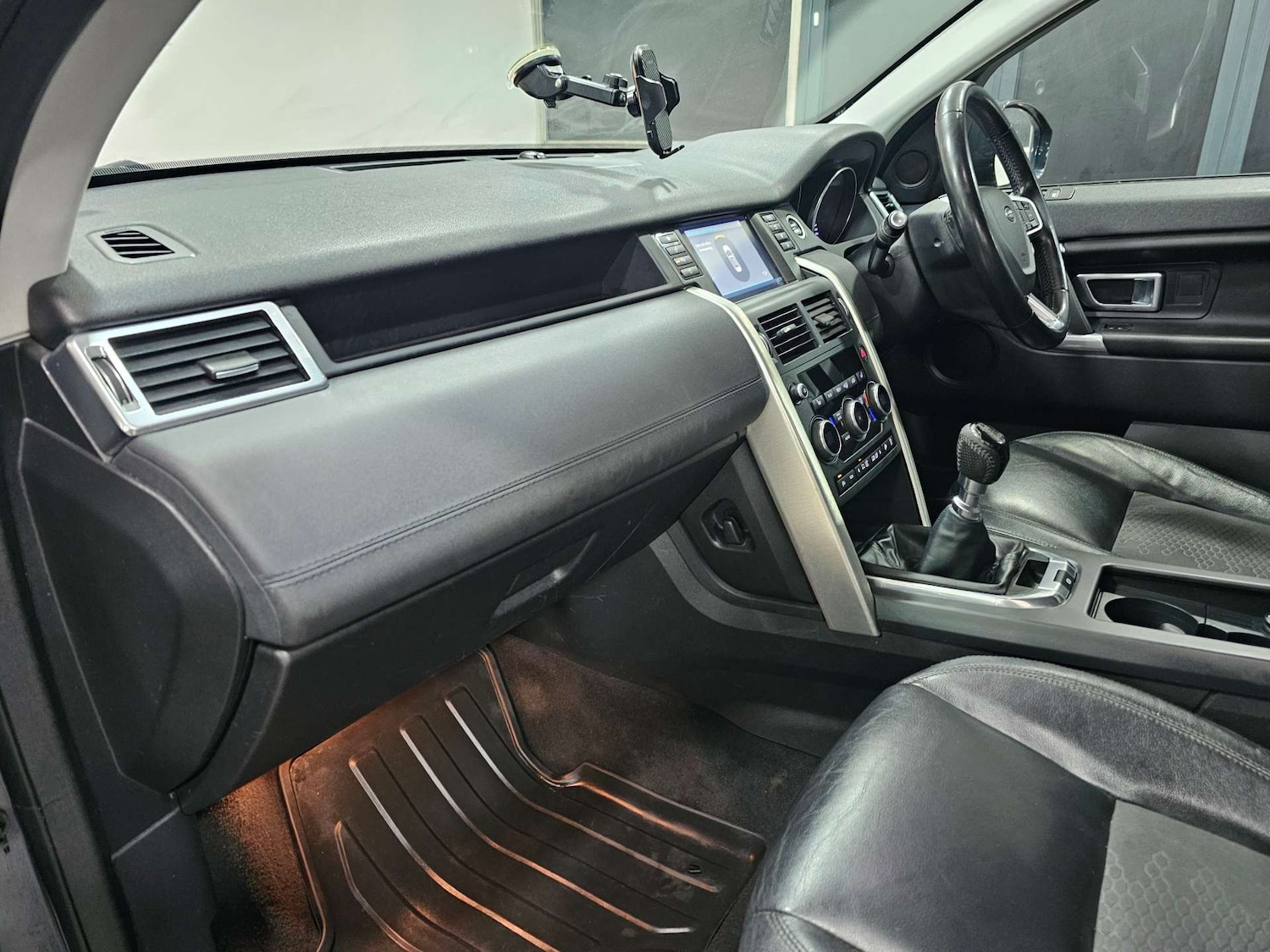 Used Land Rover Discovery Sport 2015 for sale - 77073394: Photo 93