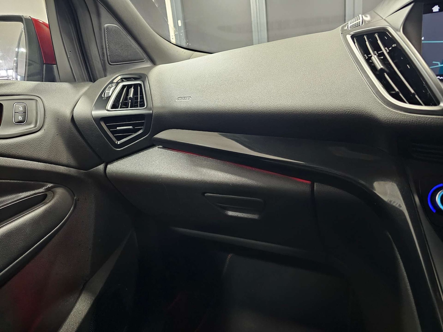 Used Ford Kuga 2018 for sale - 76972364: Photo 27