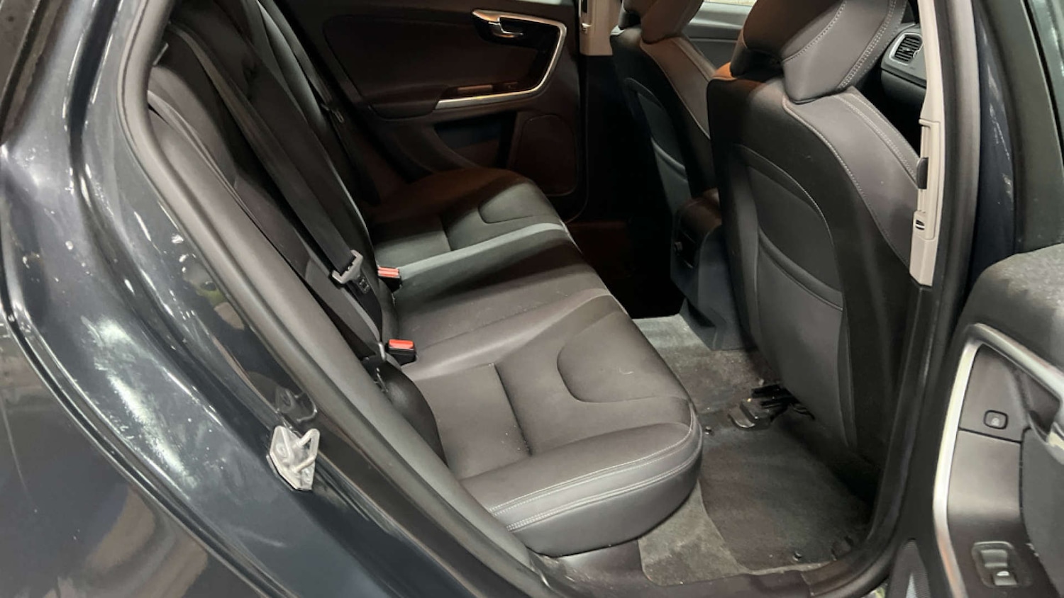 Used Volvo V60 2014 for sale - 77113503: Photo 11