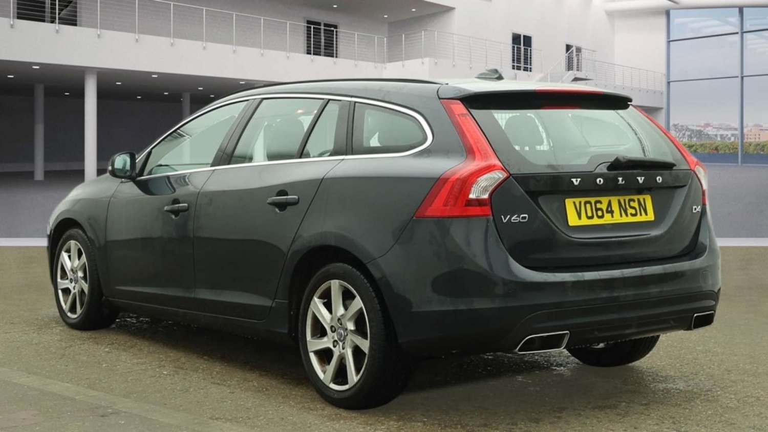 Used Volvo V60 2014 for sale - 77113503: Photo 4