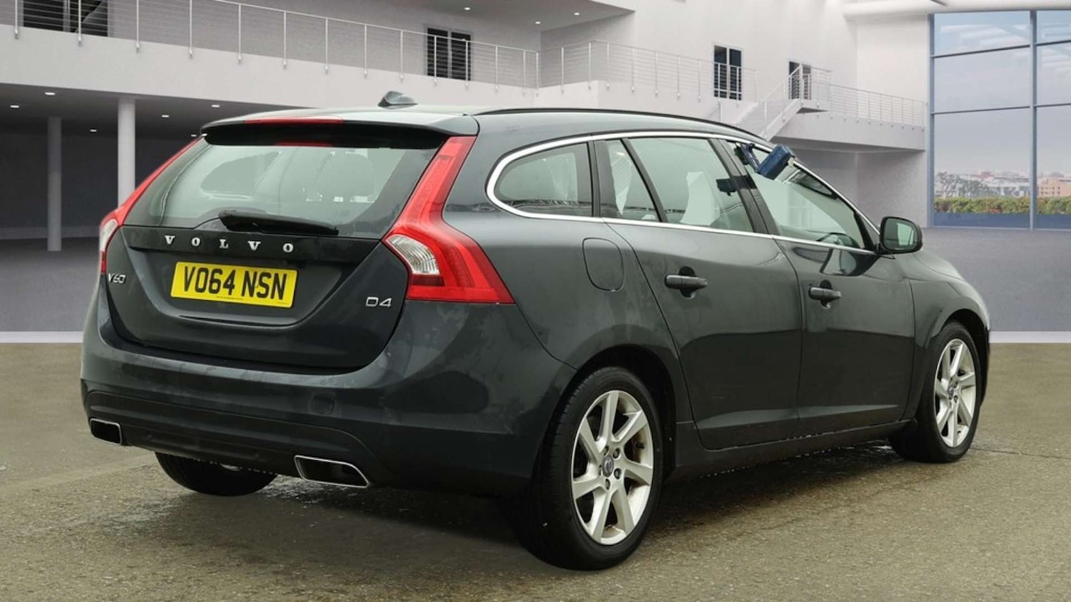Used Volvo V60 2014 for sale - 77113503: Photo 5