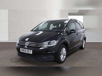 Used Volkswagen Touran 2017 for sale - 79515521: Photo
