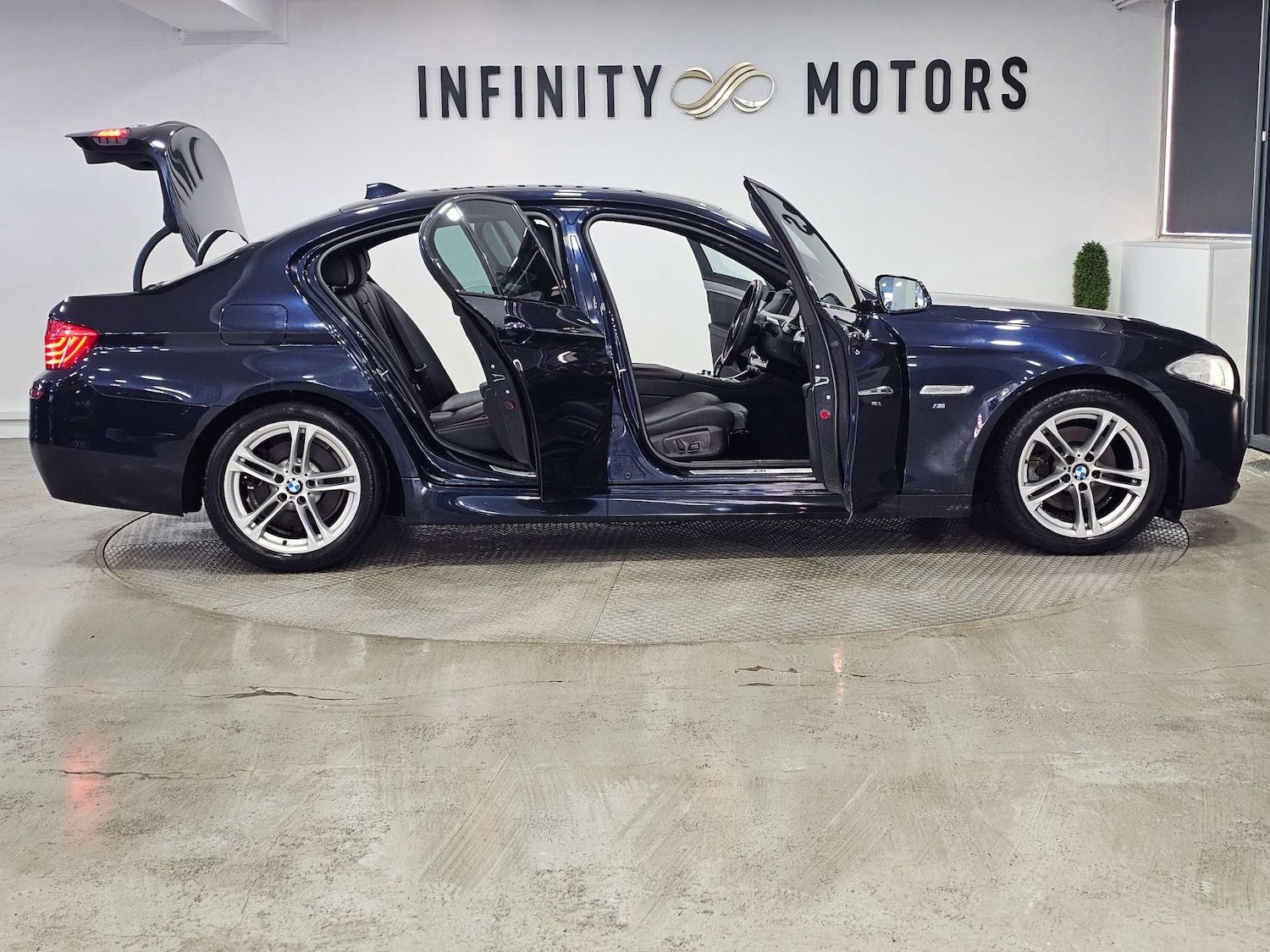 Used BMW 5 Series 2013 for sale - 76972346: Photo 41