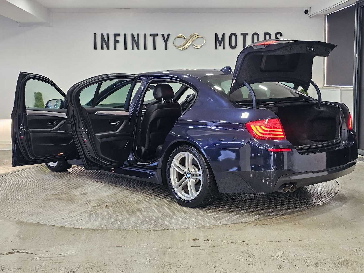 Used BMW 5 Series 2013 for sale - 76972346: Photo 46