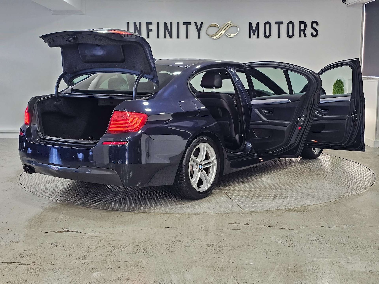 Used BMW 5 Series 2013 for sale - 76972346: Photo 48