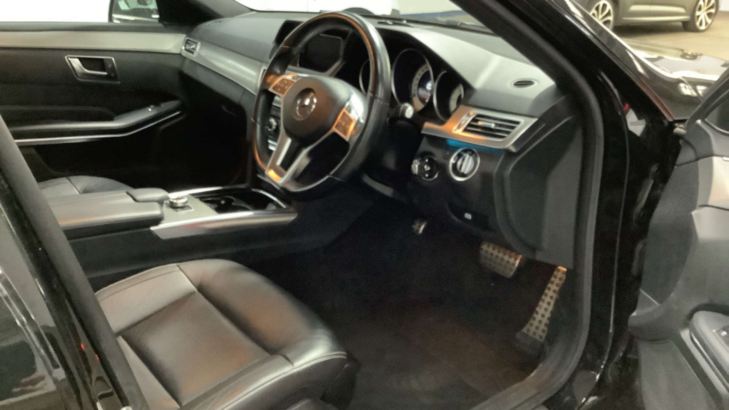 Used Mercedes-Benz E Class 2015 for sale - 77125199: Photo 12