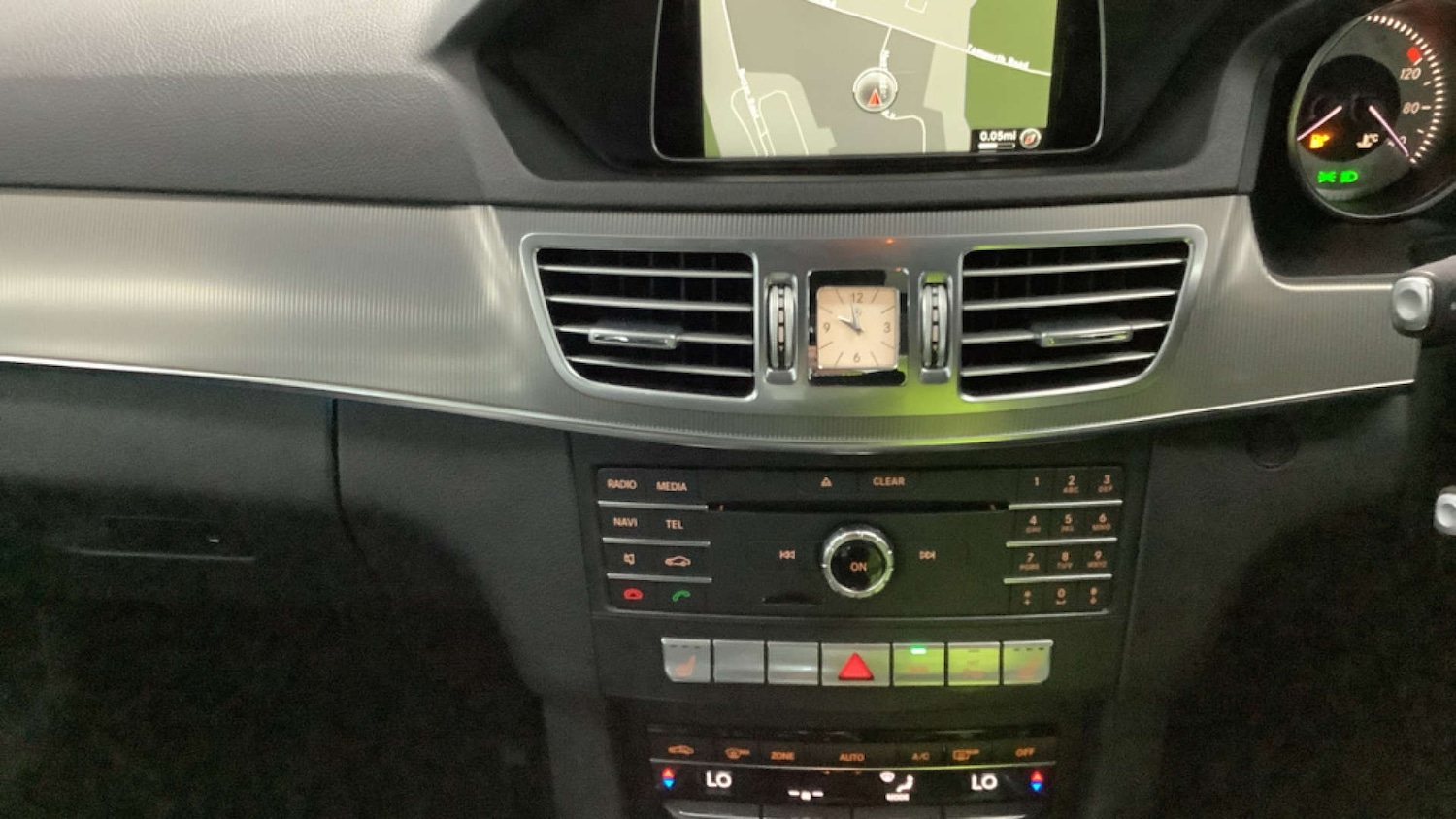 Used Mercedes-Benz E Class 2015 for sale - 77125199: Photo 14