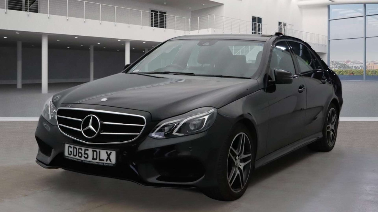 Used Mercedes-Benz E Class 2015 for sale - 77125199: Photo 3