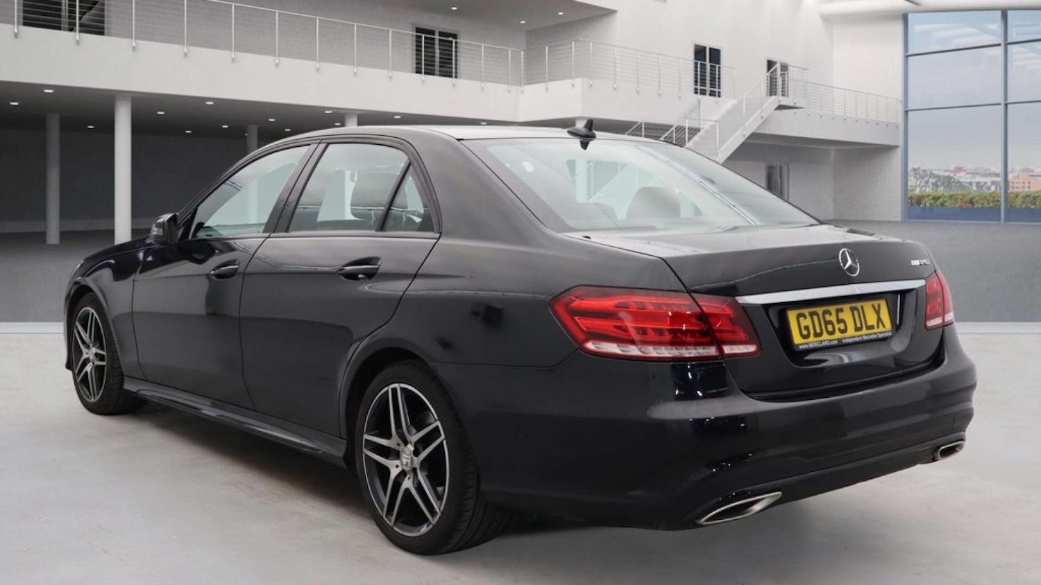 Used Mercedes-Benz E Class 2015 for sale - 77125199: Photo 4