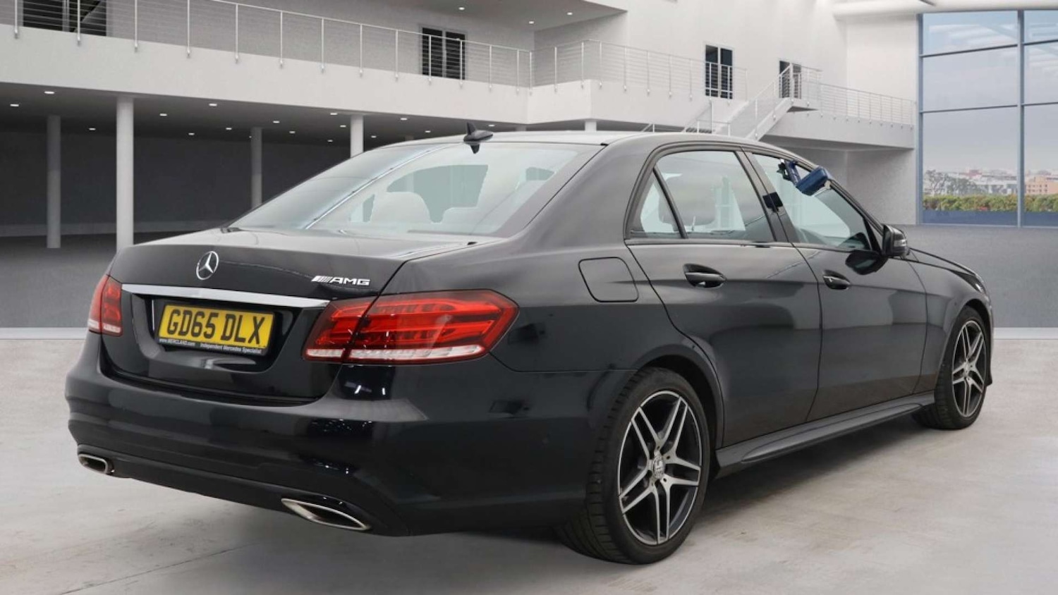 Used Mercedes-Benz E Class 2015 for sale - 77125199: Photo 5