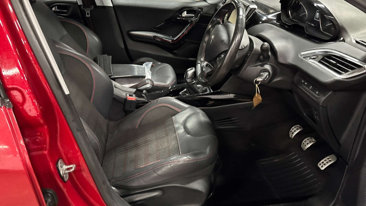 Used Peugeot 2008 2016 for sale - 77080219: Photo 11