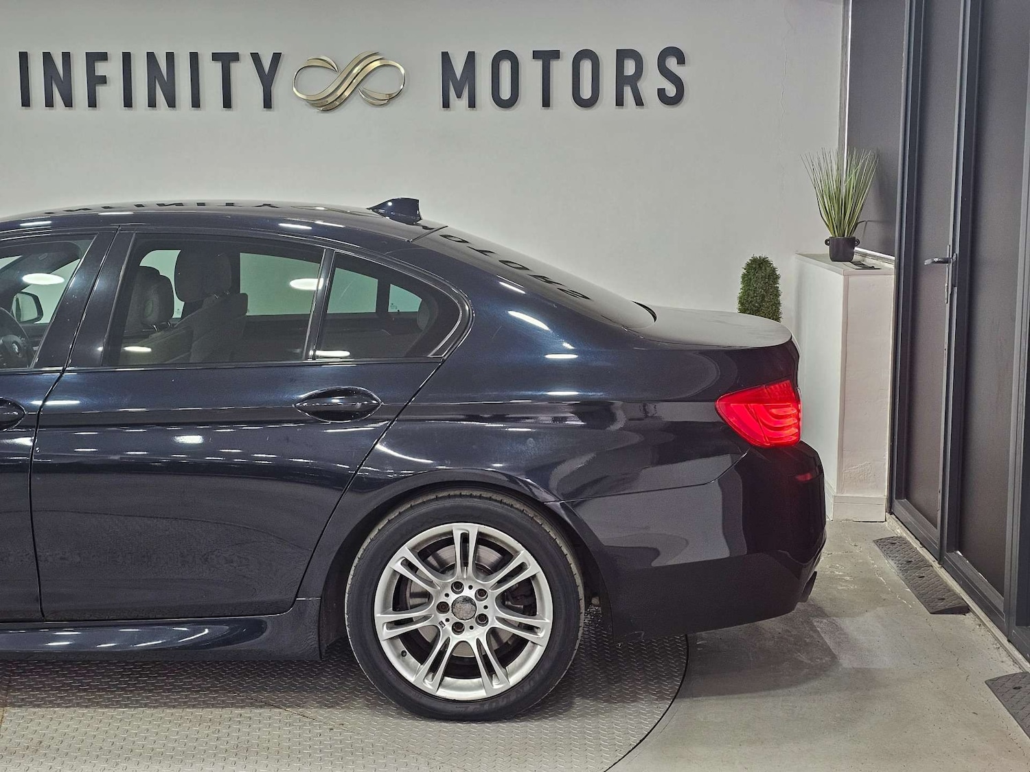 Used BMW 5 Series 2012 for sale - 77135713: Photo 20