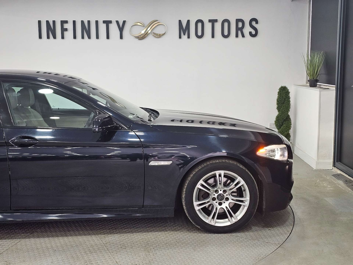 Used BMW 5 Series 2012 for sale - 77135713: Photo 29