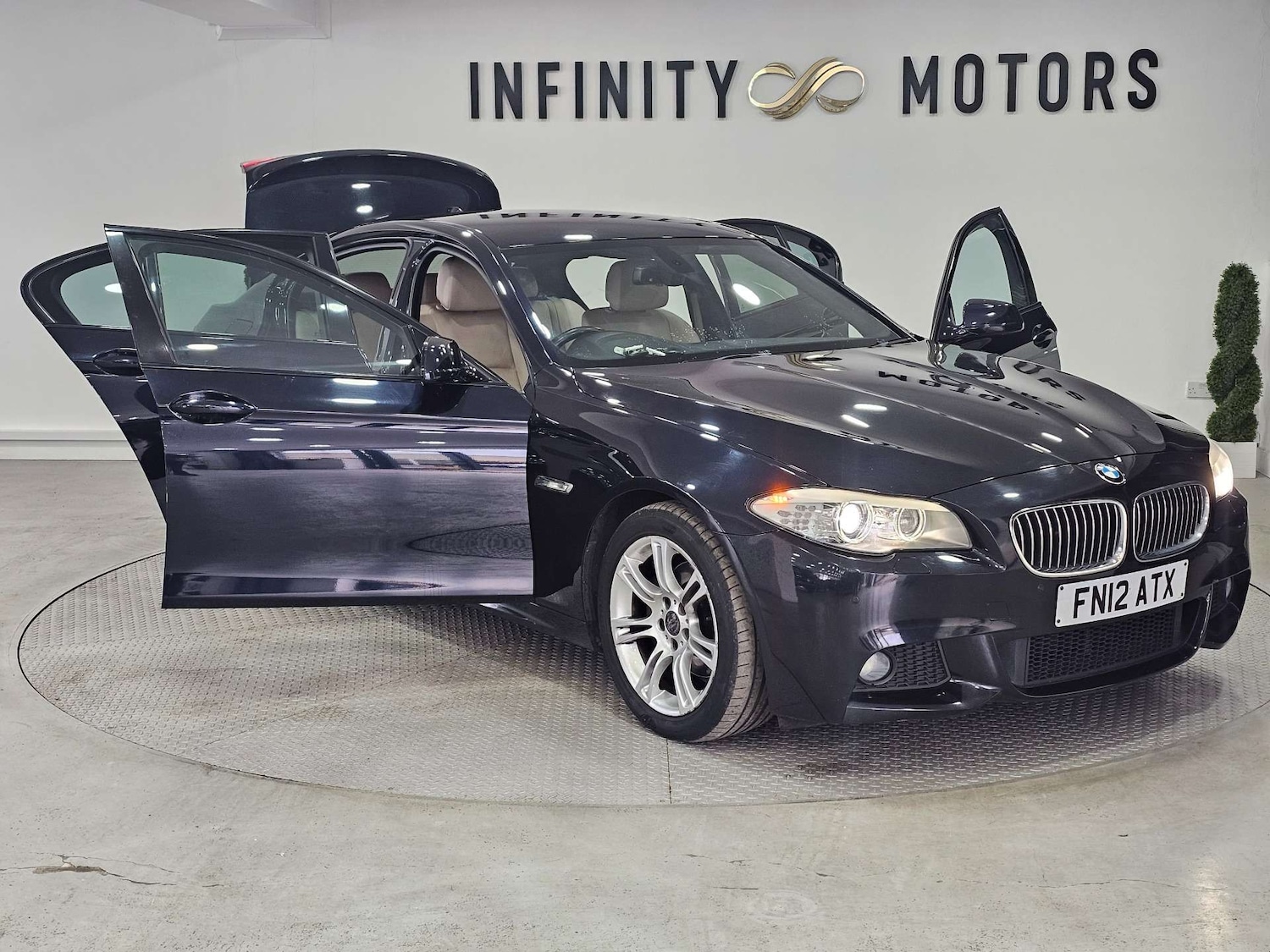 Used BMW 5 Series 2012 for sale - 77135713: Photo 30