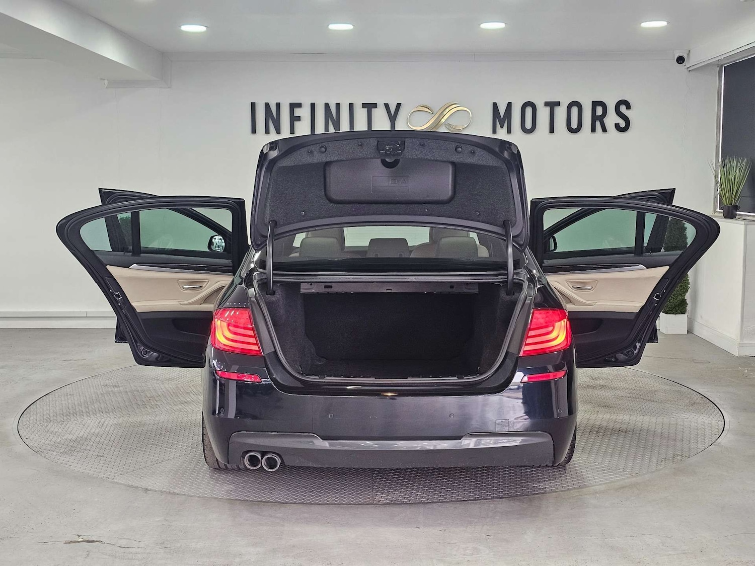 Used BMW 5 Series 2012 for sale - 77135713: Photo 33