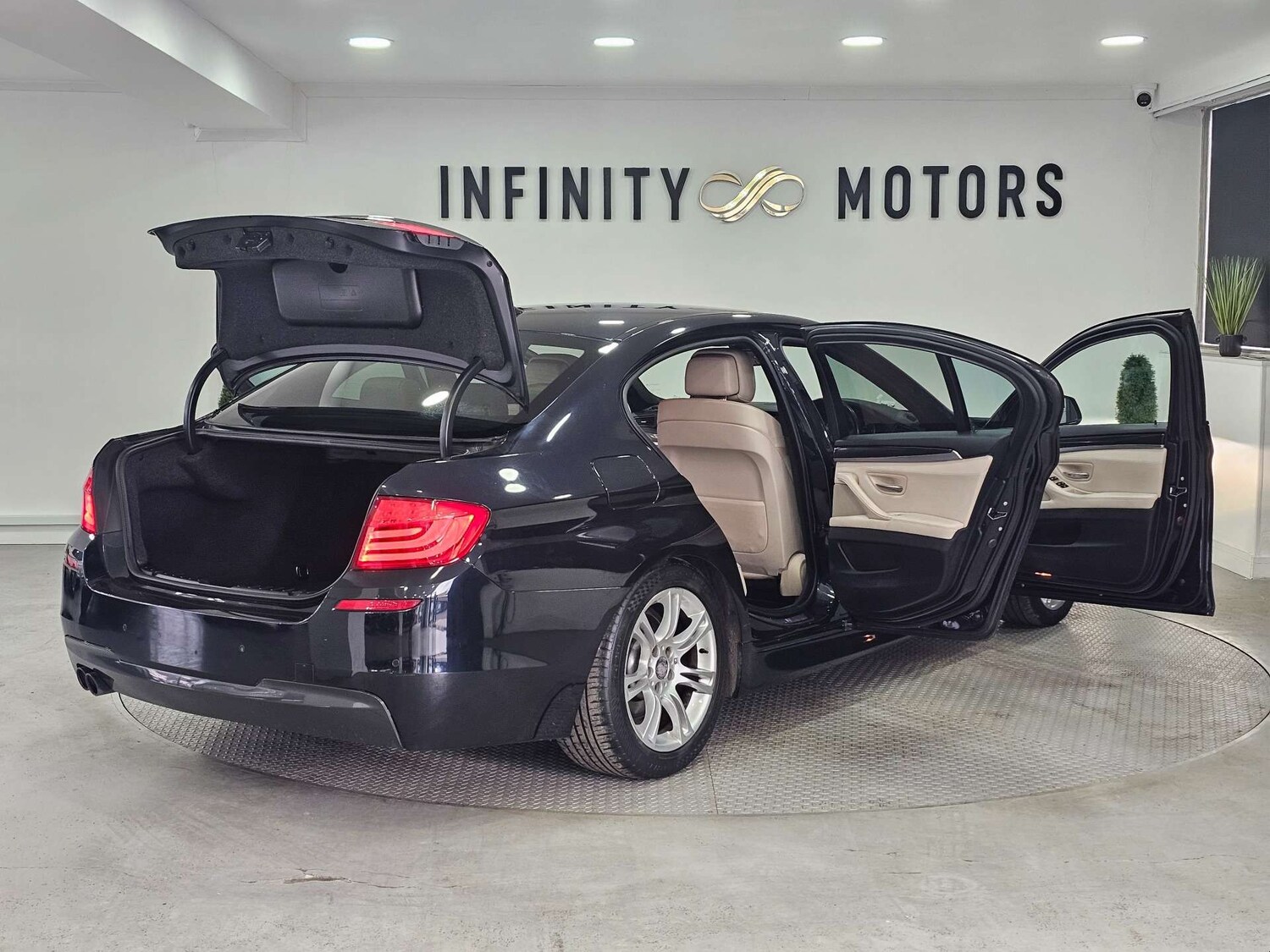 Used BMW 5 Series 2012 for sale - 77135713: Photo 34