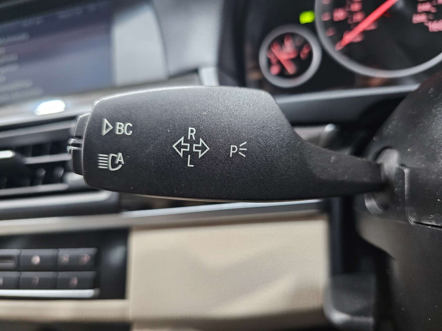 Used BMW 5 Series 2012 for sale - 77135713: Photo 69