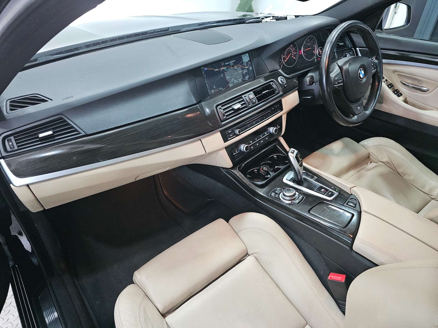 Used BMW 5 Series 2012 for sale - 77135713: Photo 81